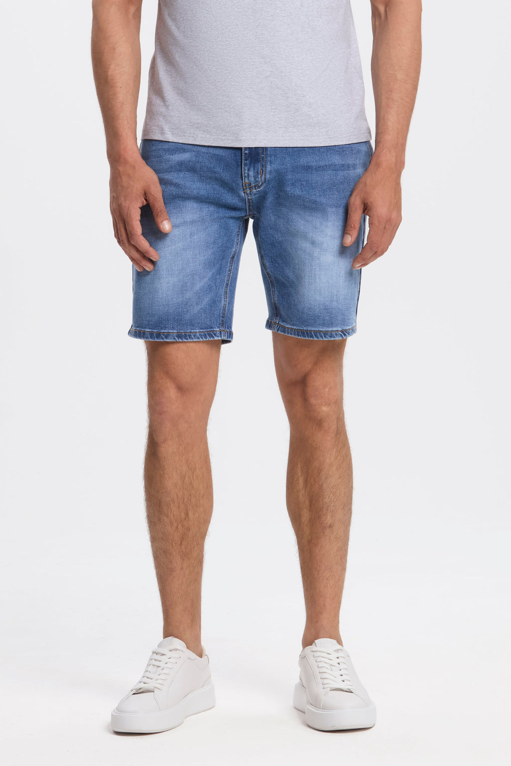 LOS PANTALONES CORTOS