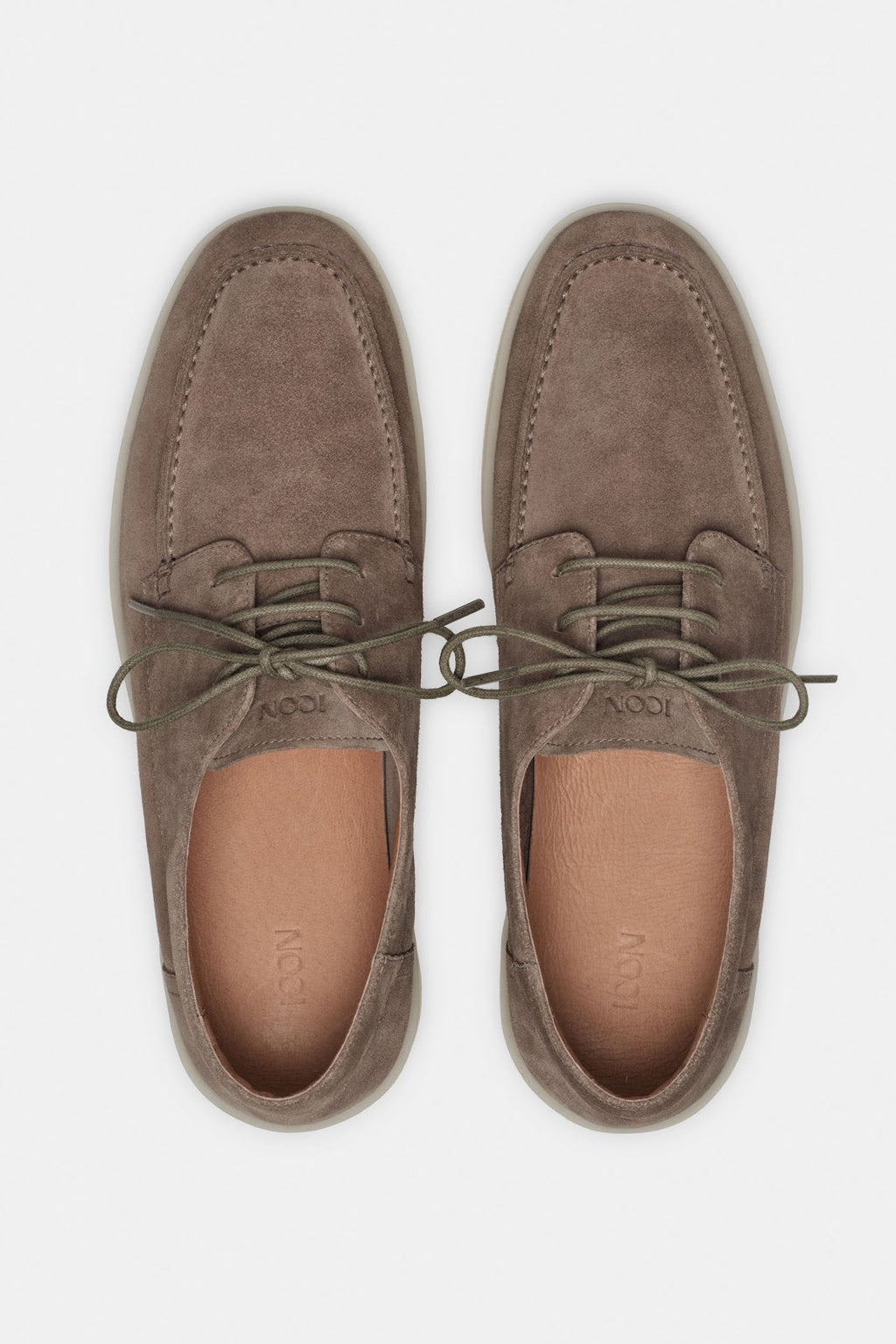 MOCASIN CON CORDONES