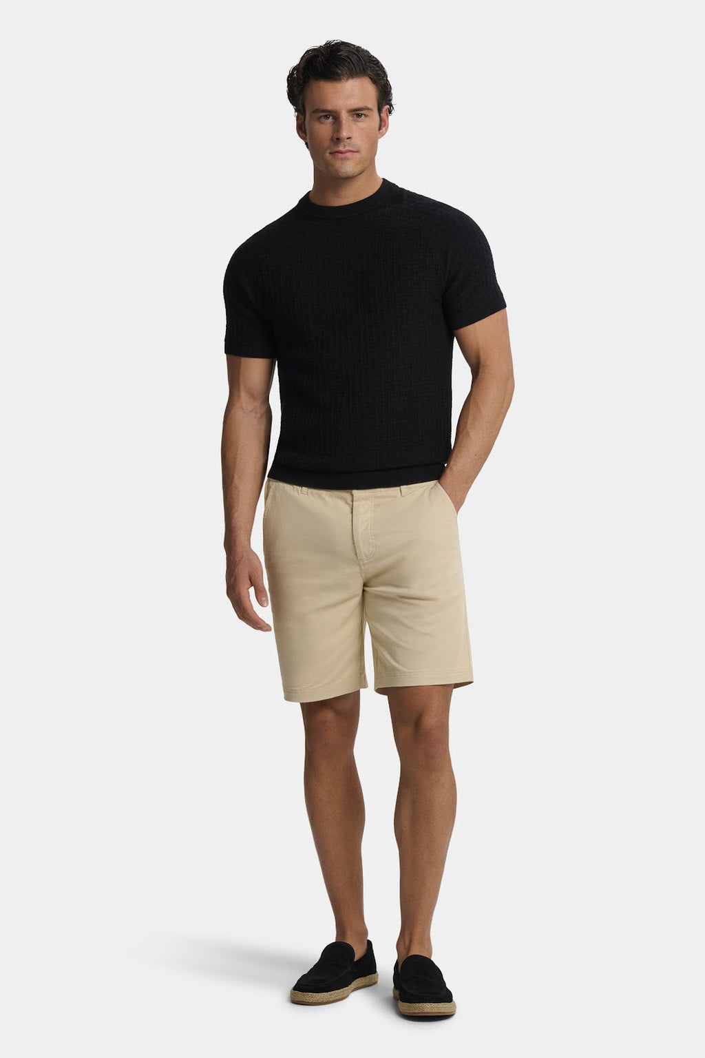 PANTALON CORTO ENTALLADO