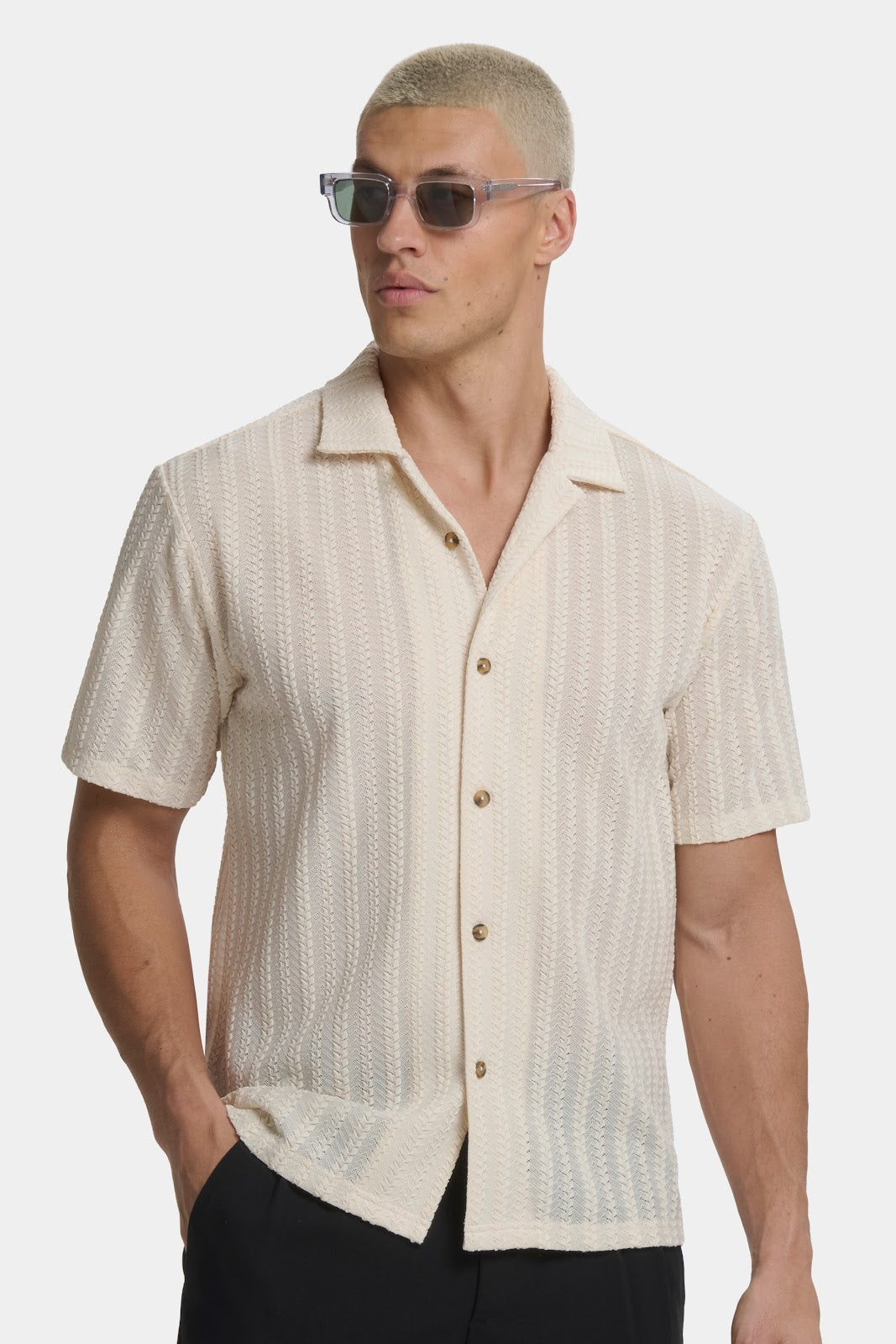 CAMISA CORTE RECTO ENTALLADA