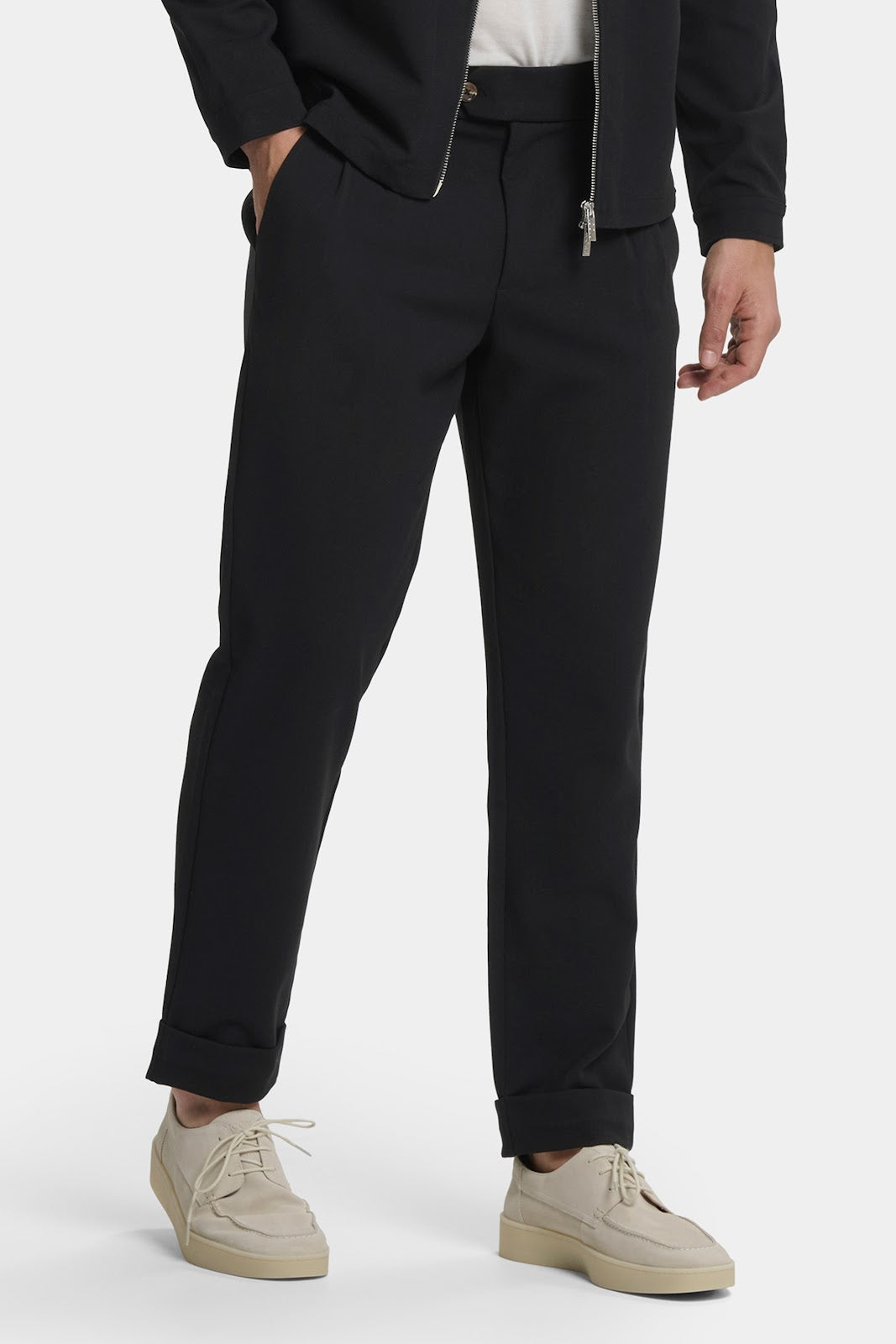 PANTALONES ESTRECHOS