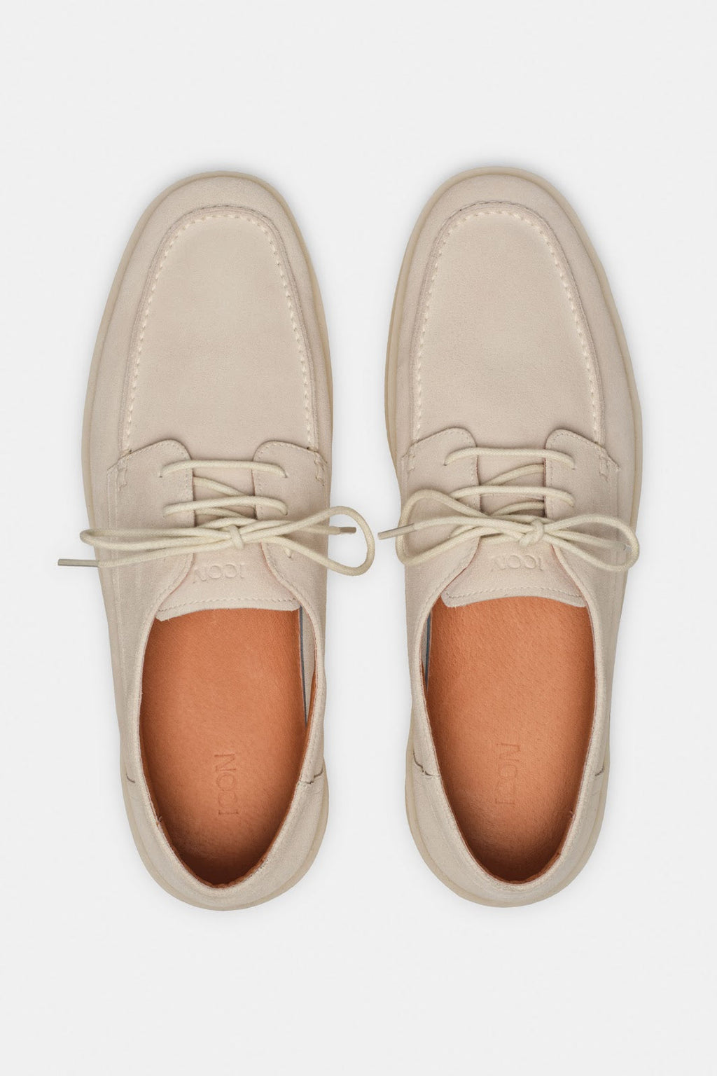 MOCASIN CON CORDONES