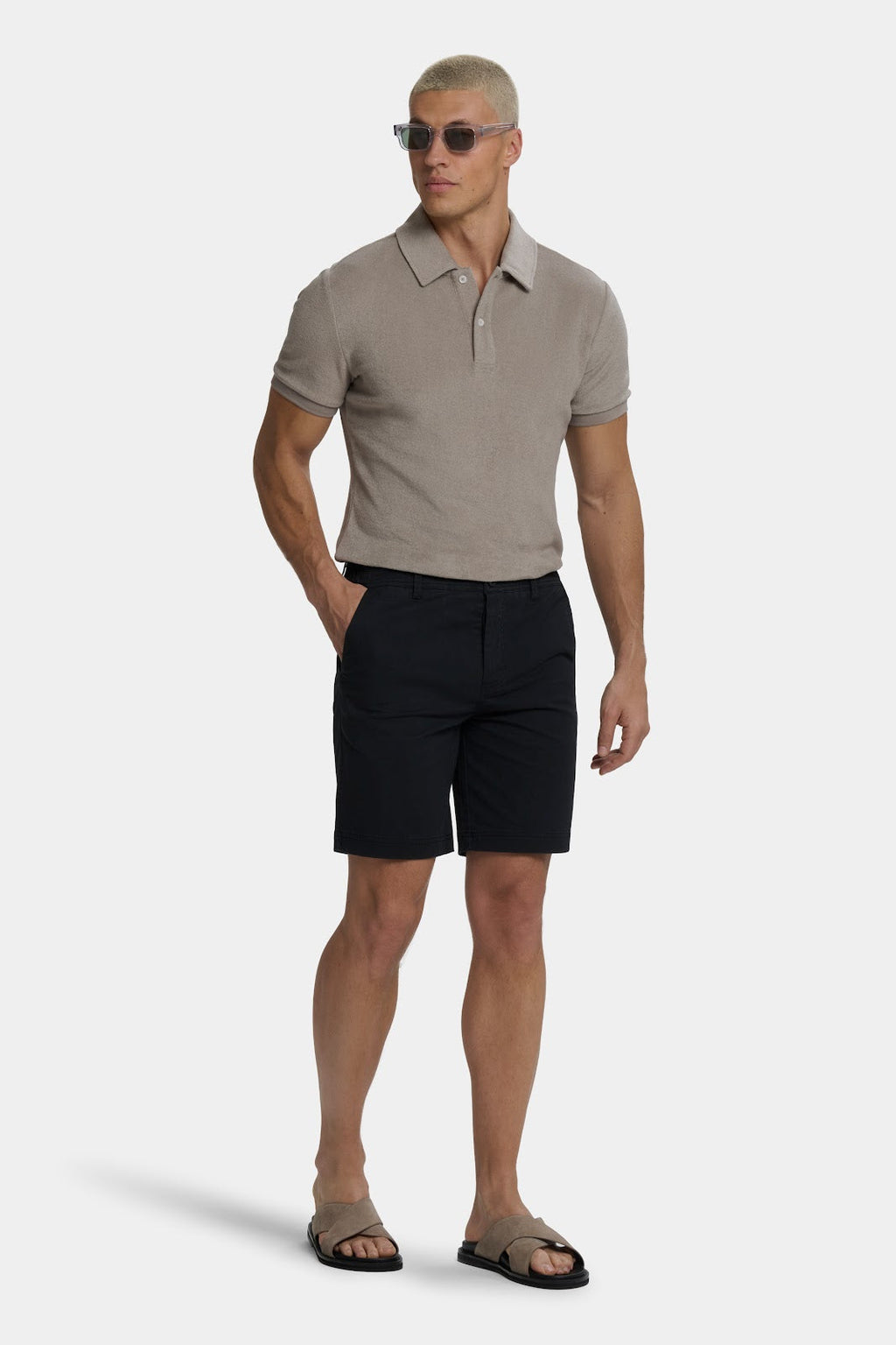PANTALON CORTO ENTALLADO