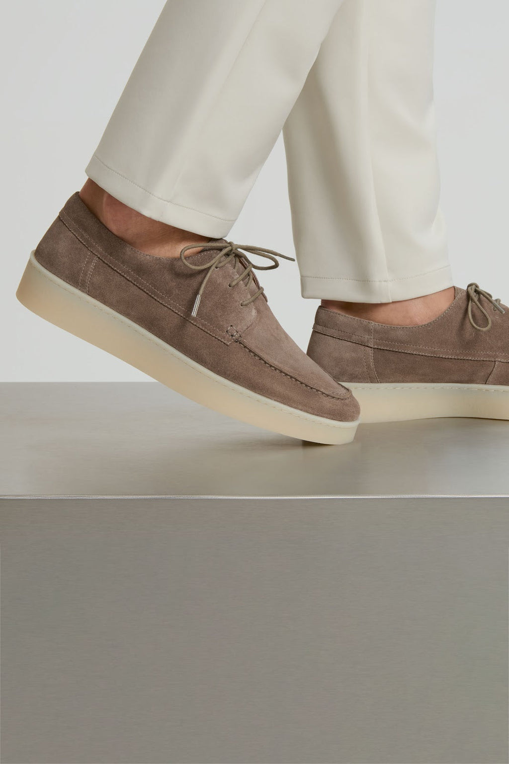 MOCASIN CON CORDONES