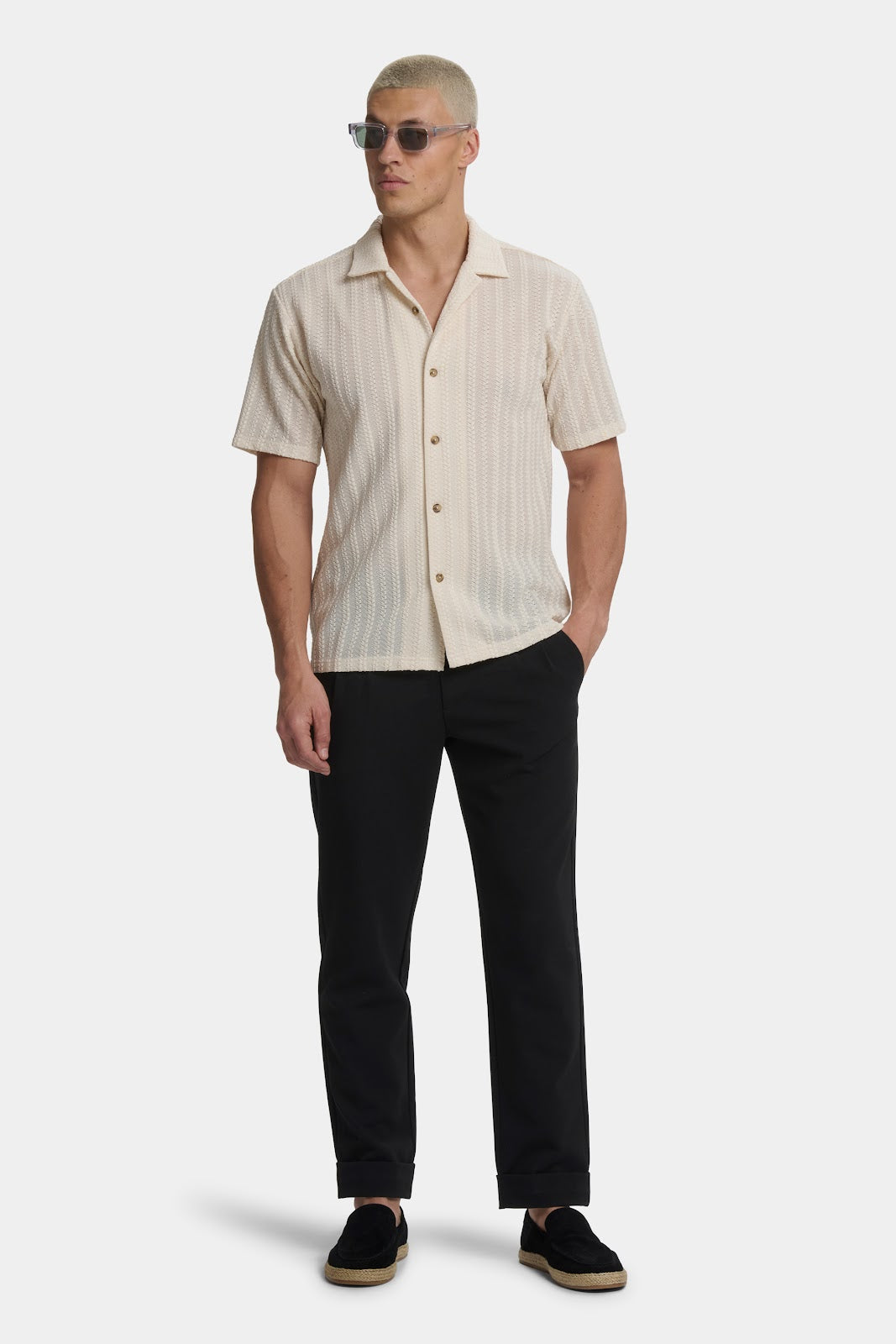 CAMISA CORTE RECTO ENTALLADA