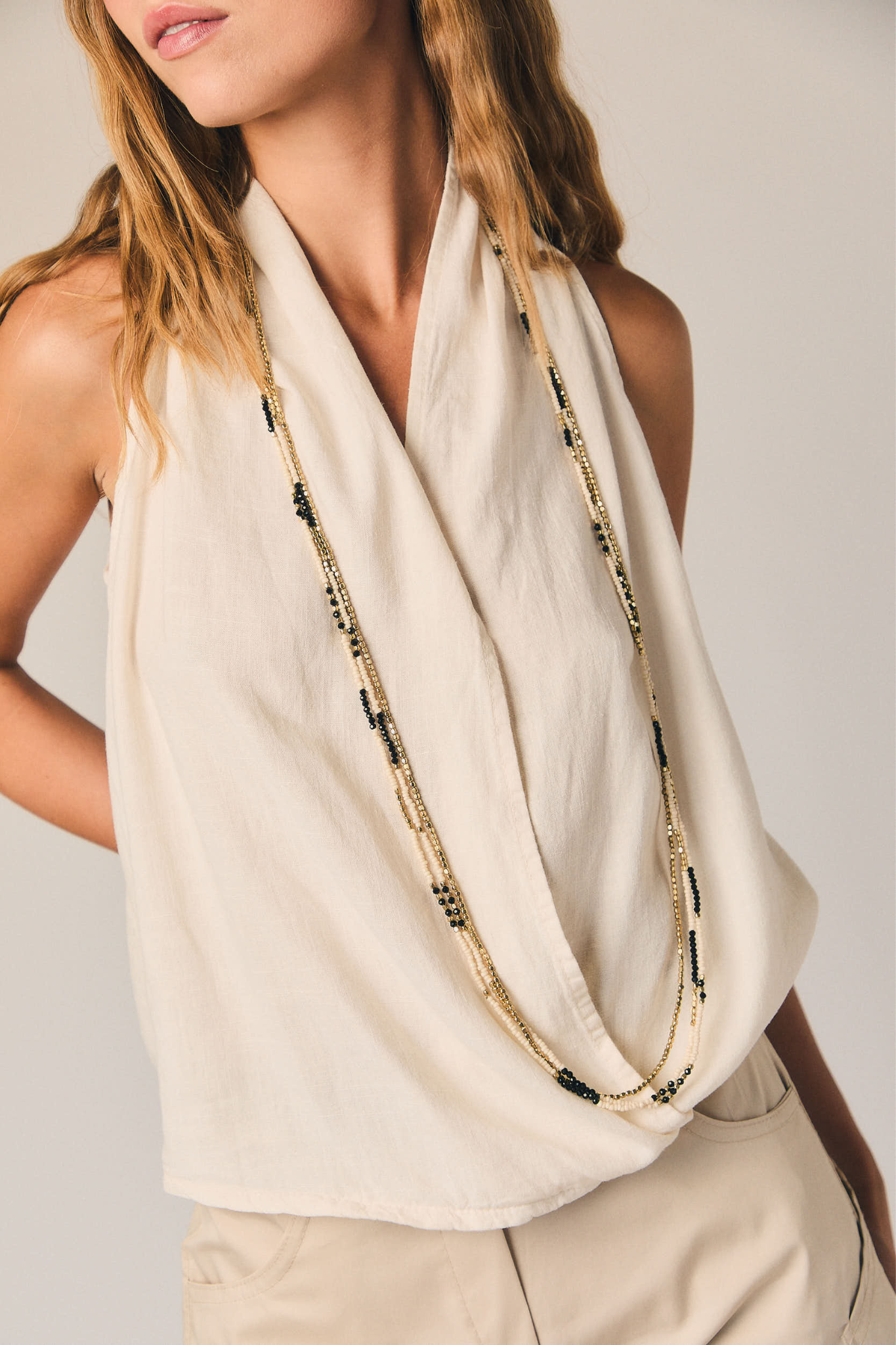 Top lino cruzado natural elegante