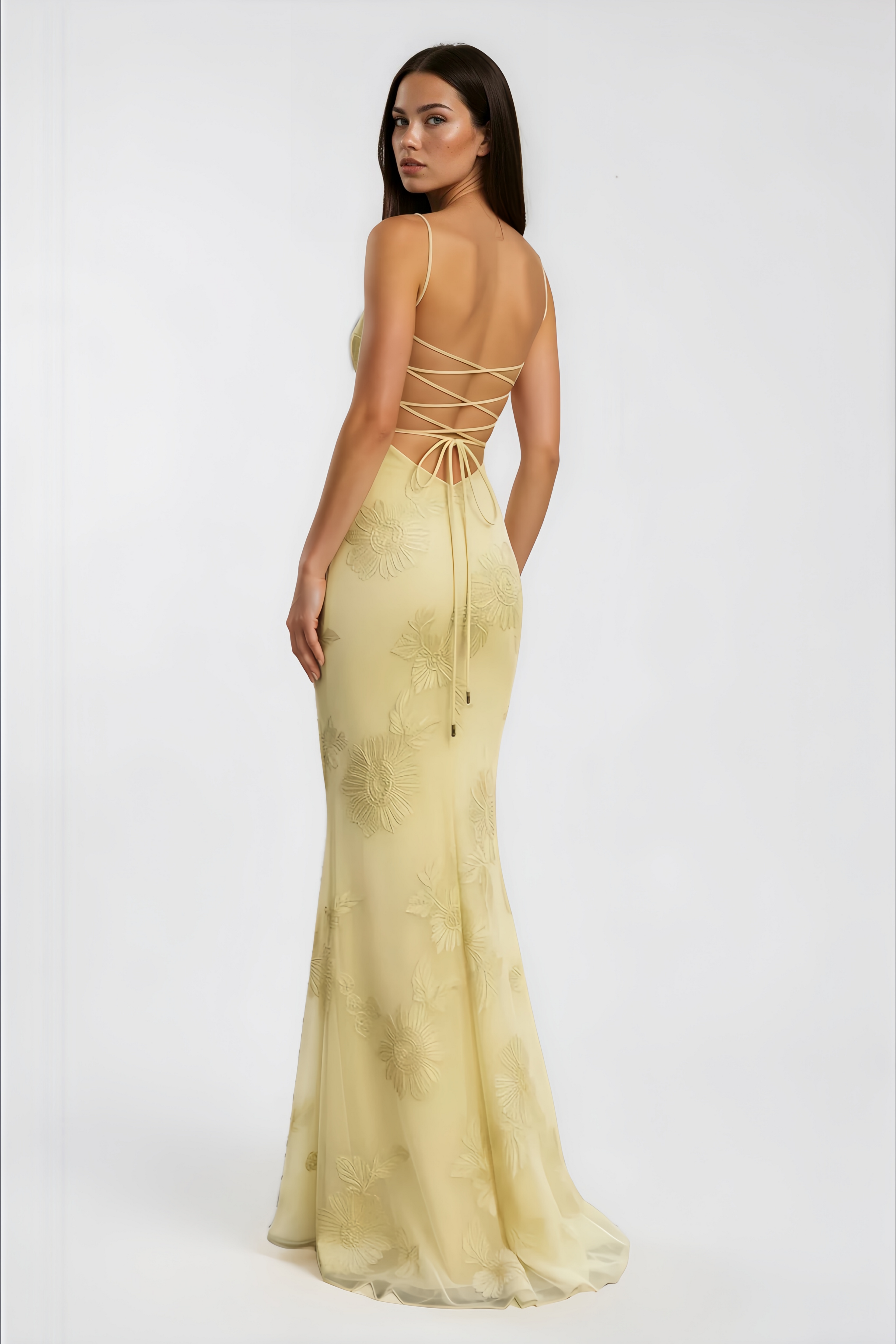 Vestido largo tipo corsé con apliques florales amarillos