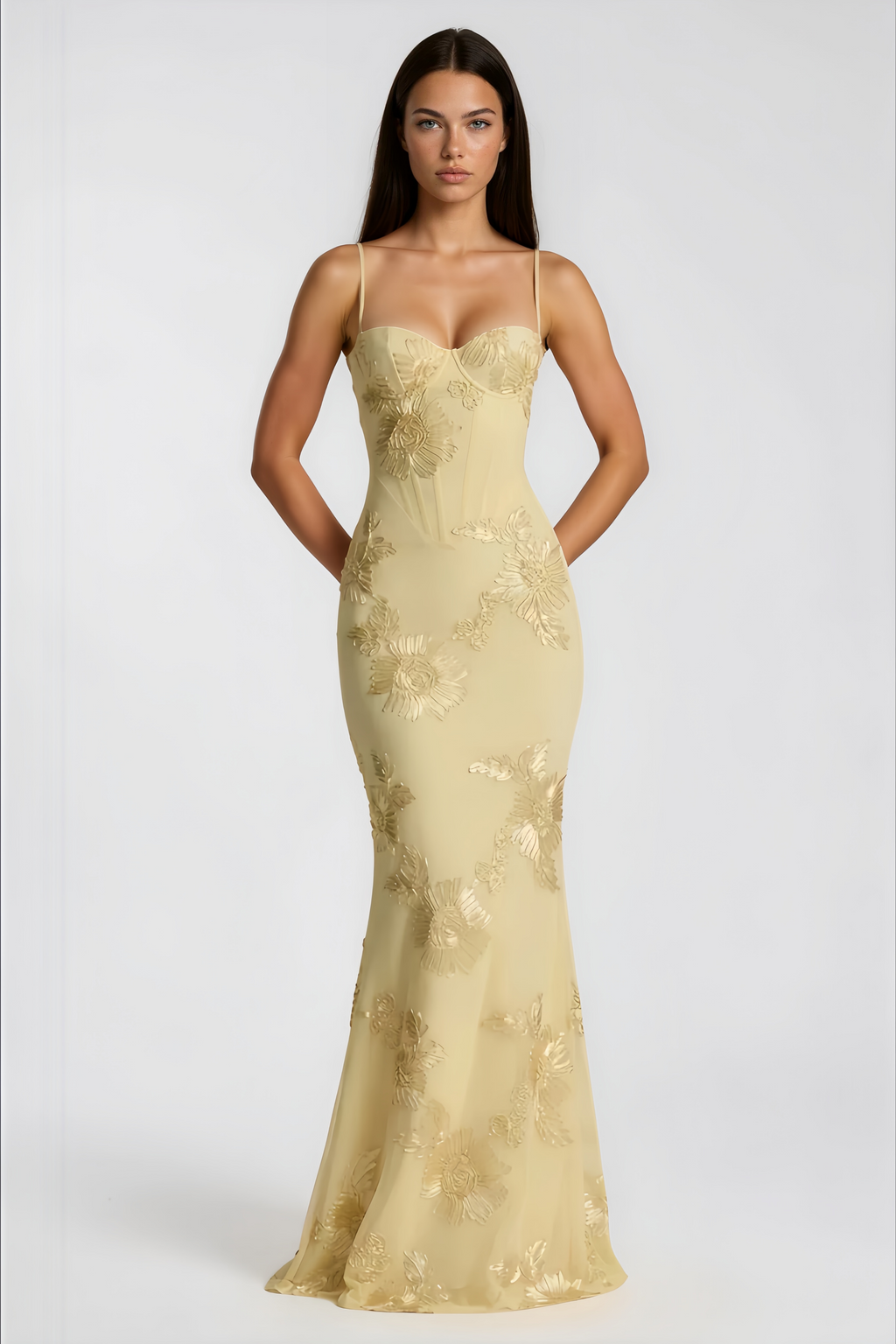 Vestido largo tipo corsé con apliques florales amarillos