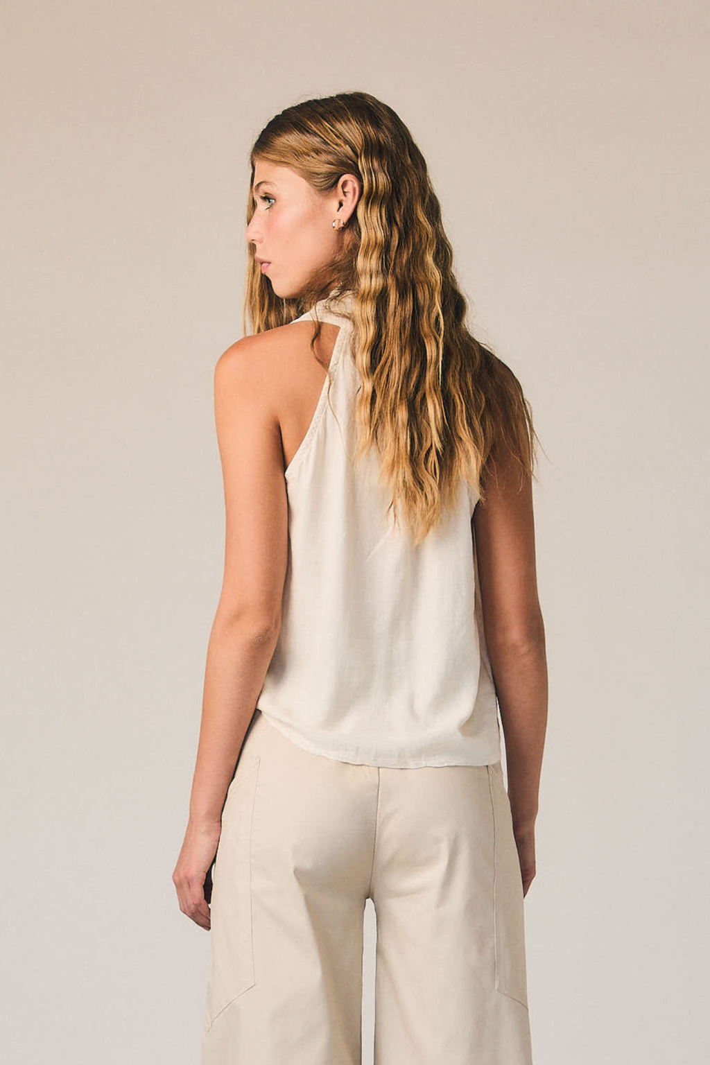 Top lino cruzado natural elegante