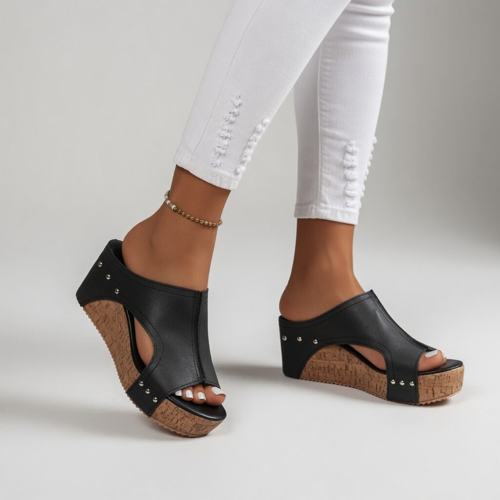 Zapatillas de plataforma de corcho con tachuelas y estilo bohemio