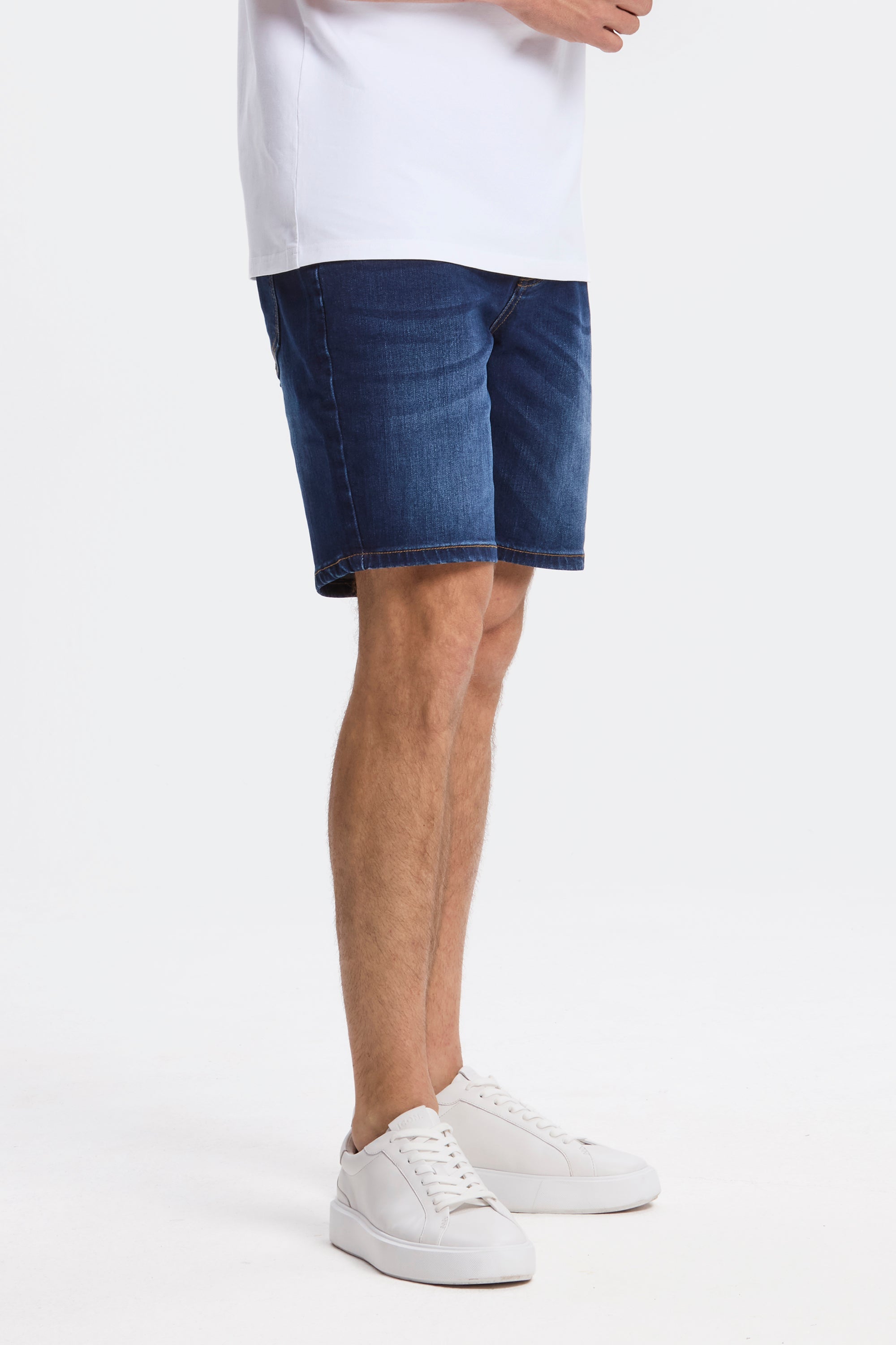LOS PANTALONES CORTOS