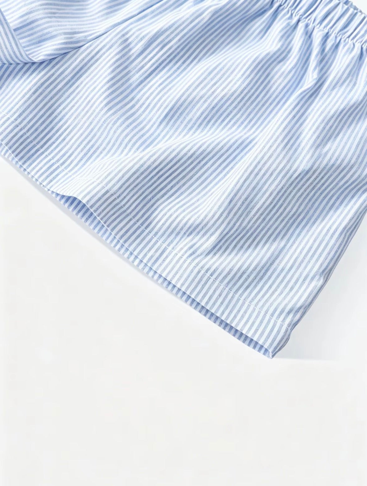 Conjunto para mujer de top halter rayado y shrts, crop top con cuello en V y recorte, shorts con cintura elástica, estilo elegante y casual, ideal para vacaciones de verano en la playa