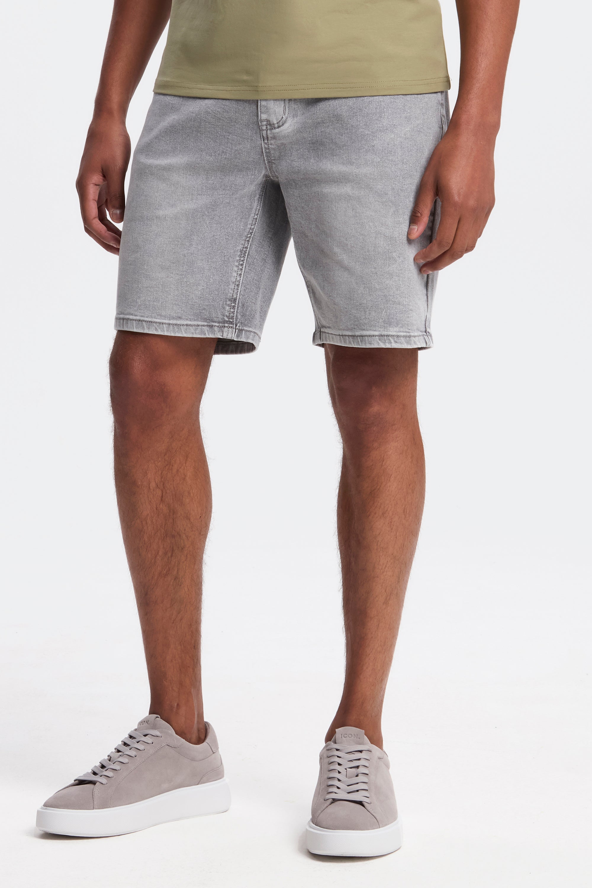 LOS PANTALONES CORTOS