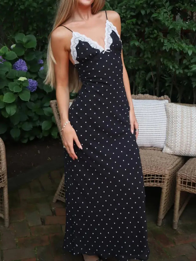 Vestido largo con cuello en V y encaje