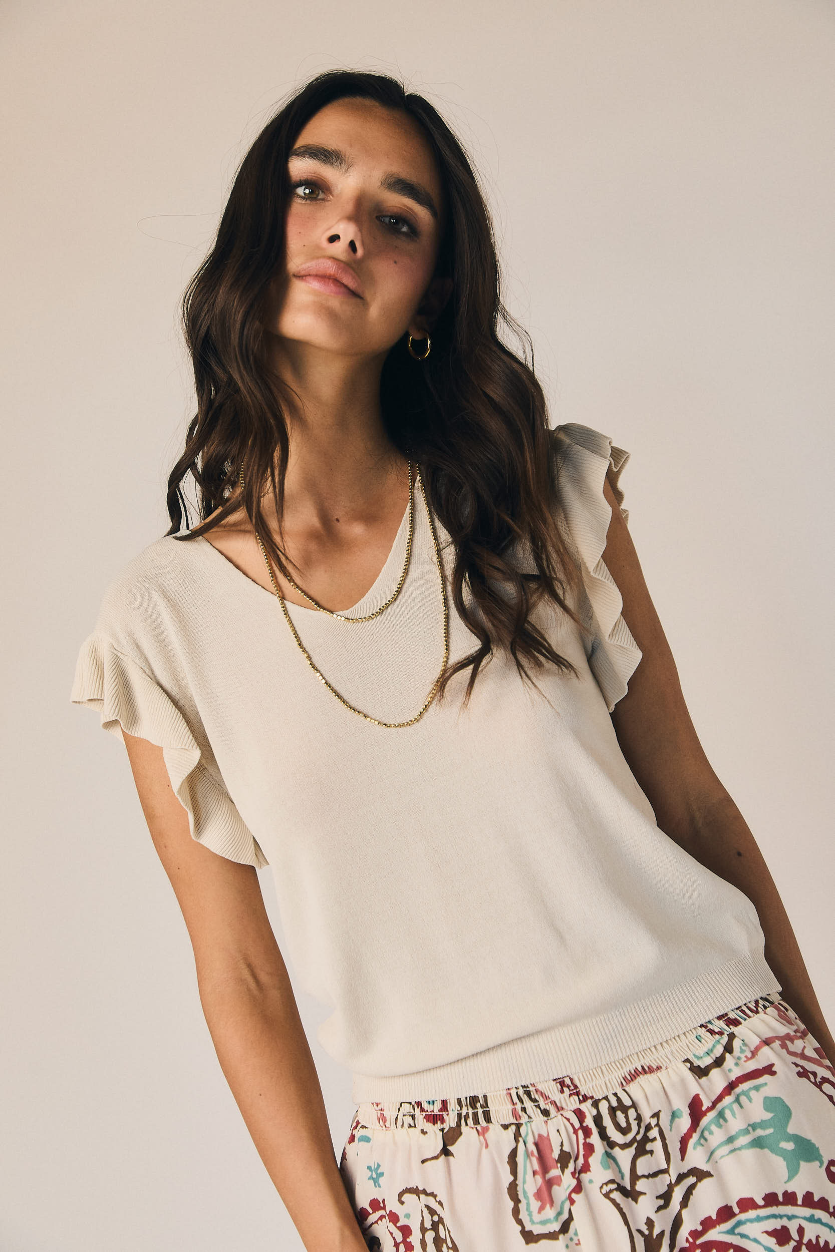 Top punto manga volante beige